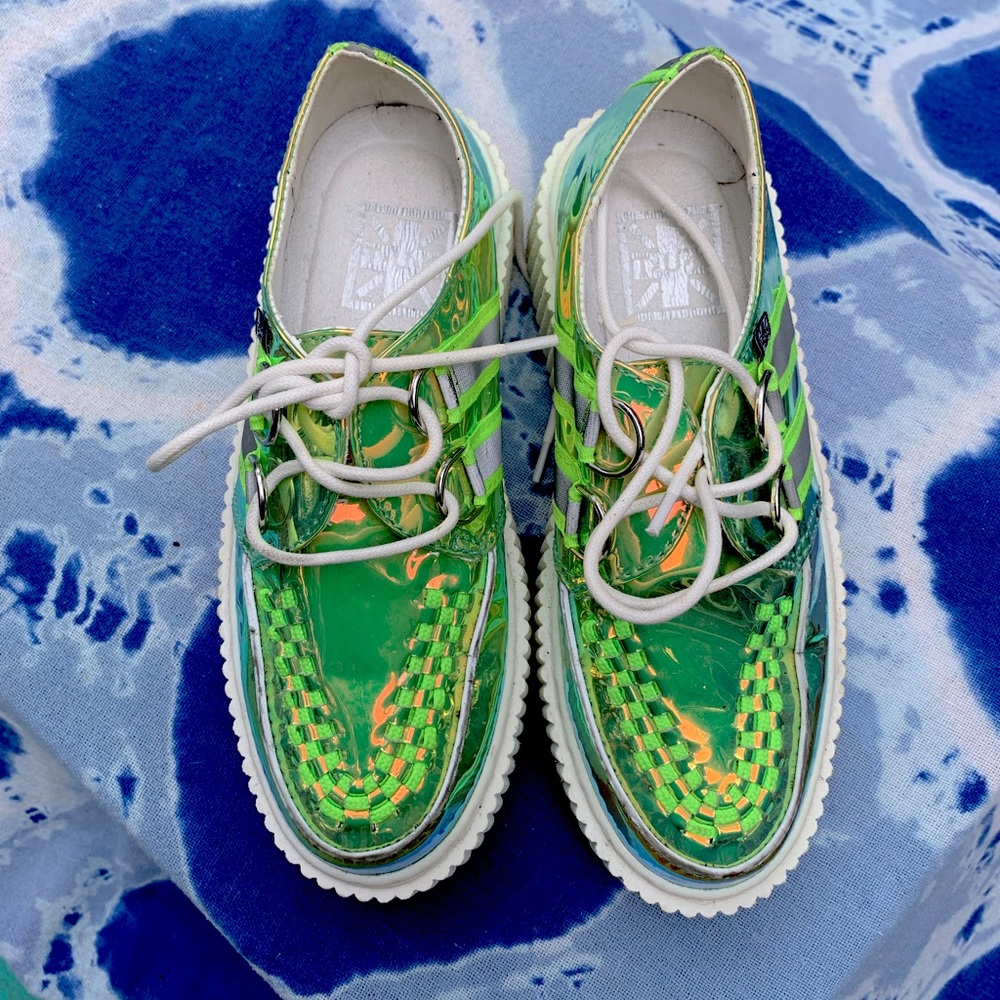 TUK Unisex Green Hologram Reflective Stripe Casbah Creeper Womens 6, Mens 4